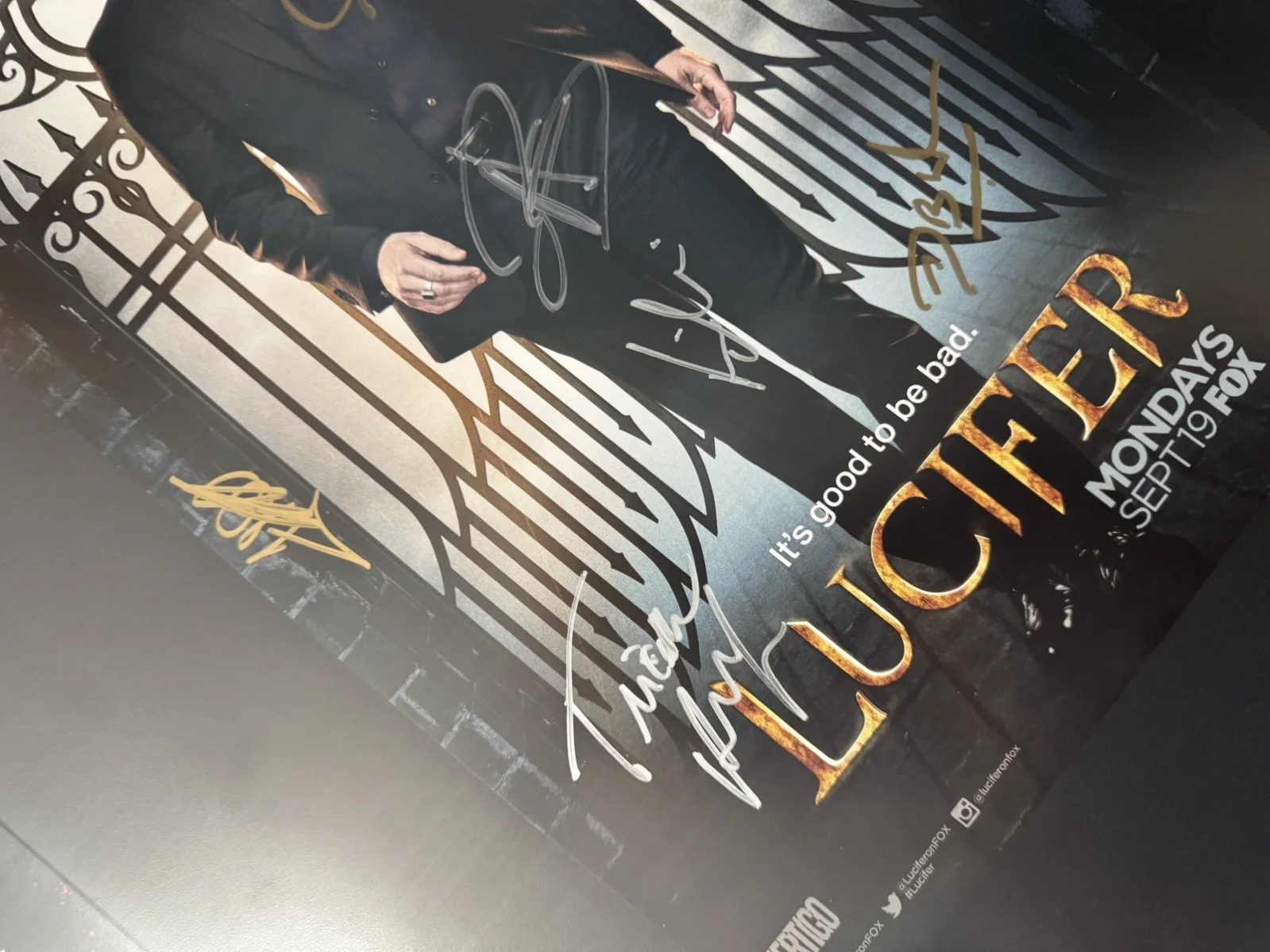 Autographed Lucifer TV show cast signed Poster 11x17 SDCC 2016, image 2