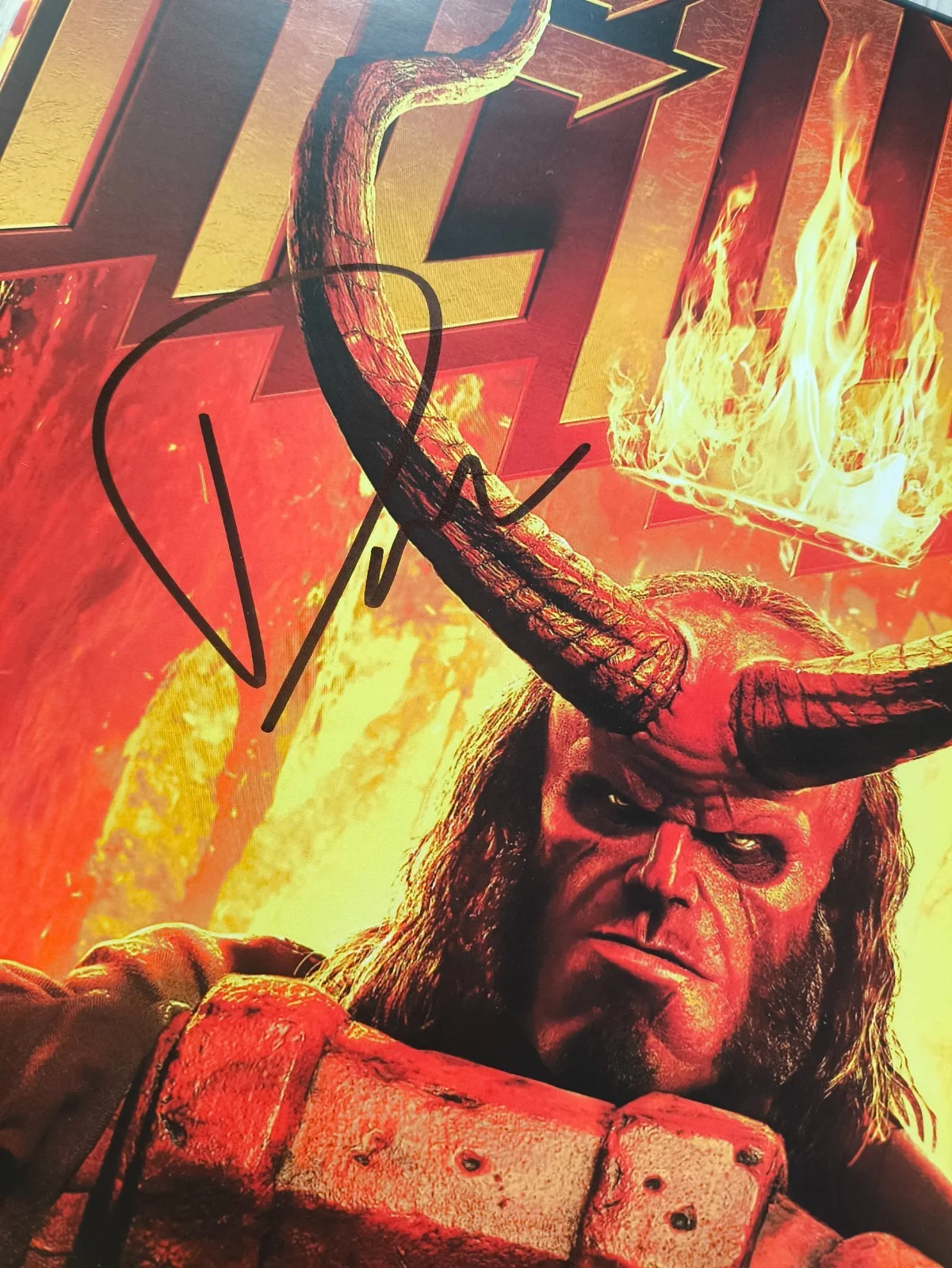 David Harbour, Neil Marshall — Autograph David Harbour, Neil Marshall Signed 11x17 Poster ( Hellboy ), изображение 2