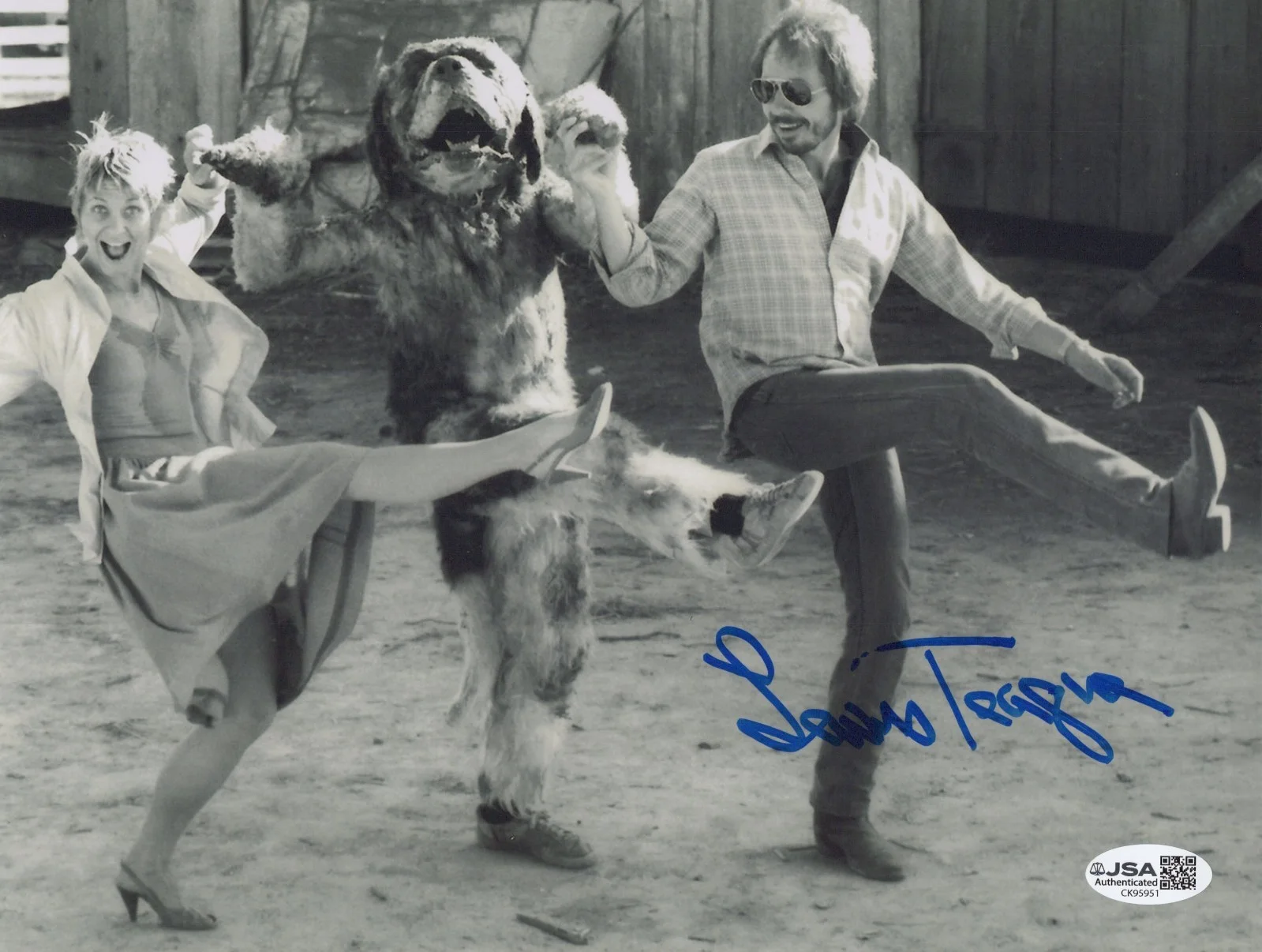 LEWIS TEAGUE — LEWIS TEAGUE Signed CUJO 8X10 Photo AUTHENTIC DIRECTOR AUTOGRAPH JSA COA CERT