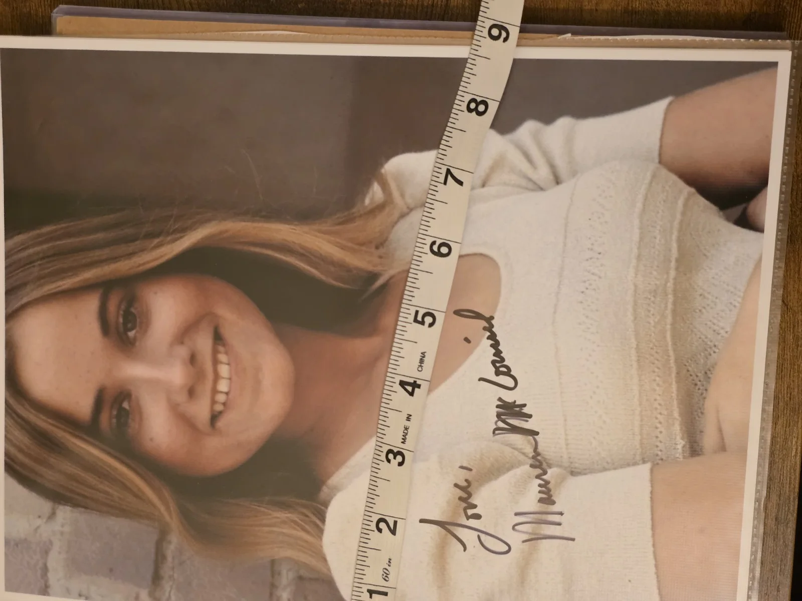 Maureen McCormick — MAUREEN McCORMICK Signed 8.5X11 Actress The Brady Bunch Marcia Vintage Autograph, image 2