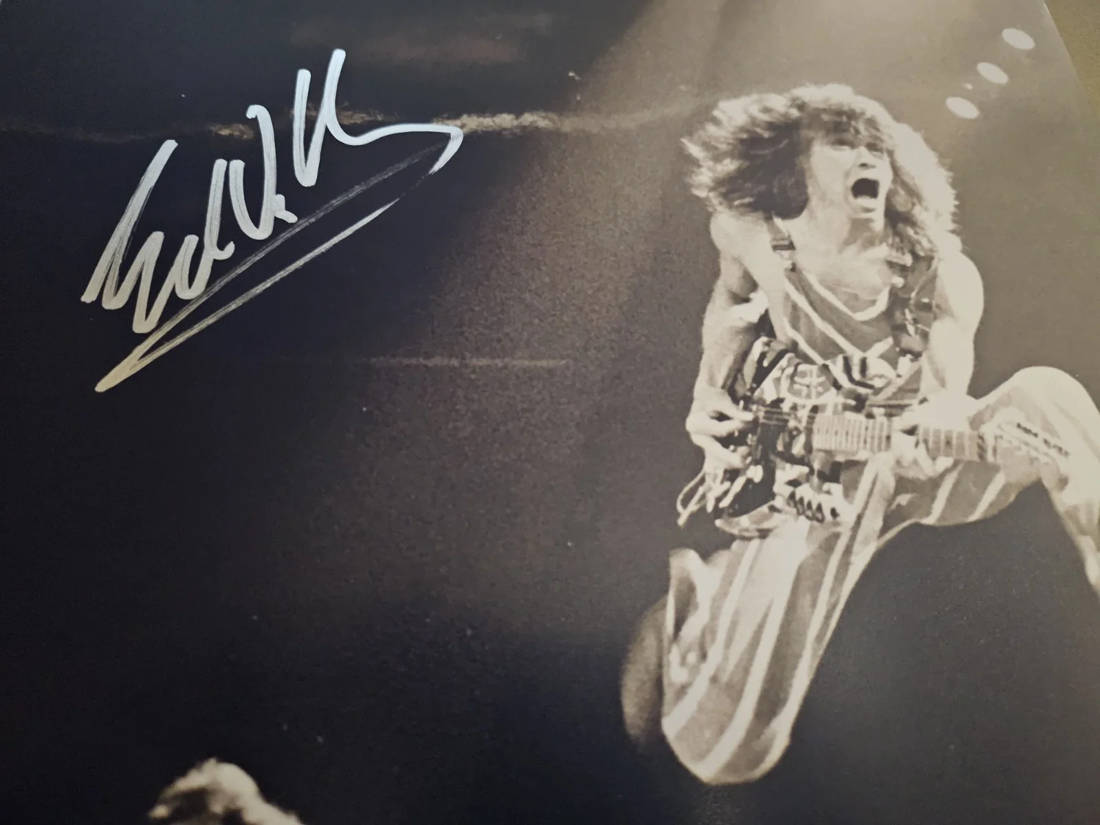WITH COA ✔️ EDDIE VAN HALEN ORIGINAL AUTOGRAPH 8X12" SUPER COOL PHOTO 🤘, изображение 5
