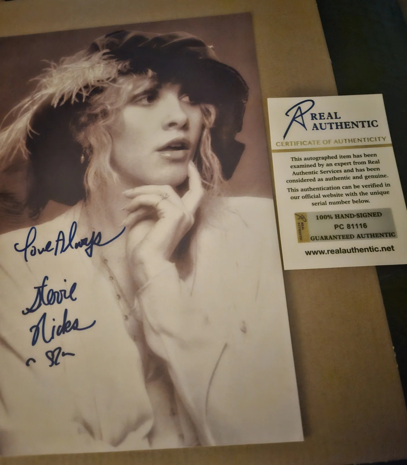 BEAUTIFUL ORIGINAL STEVIE NICKS AUTOGRAPH PHOTO 8X12" WITH COA, изображение 2