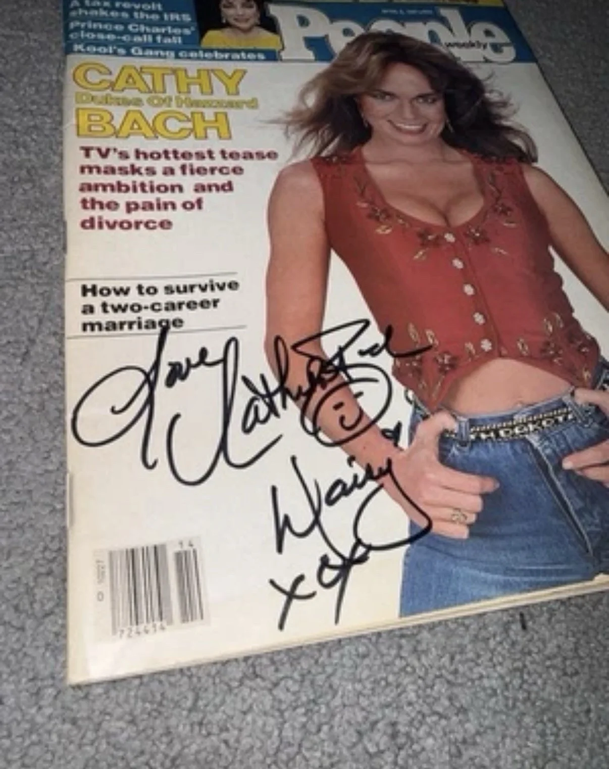Catherine Bach AUTOGRAPH SIGNED People Magazine Dukes of Hazzard Daisy Duke, изображение 3