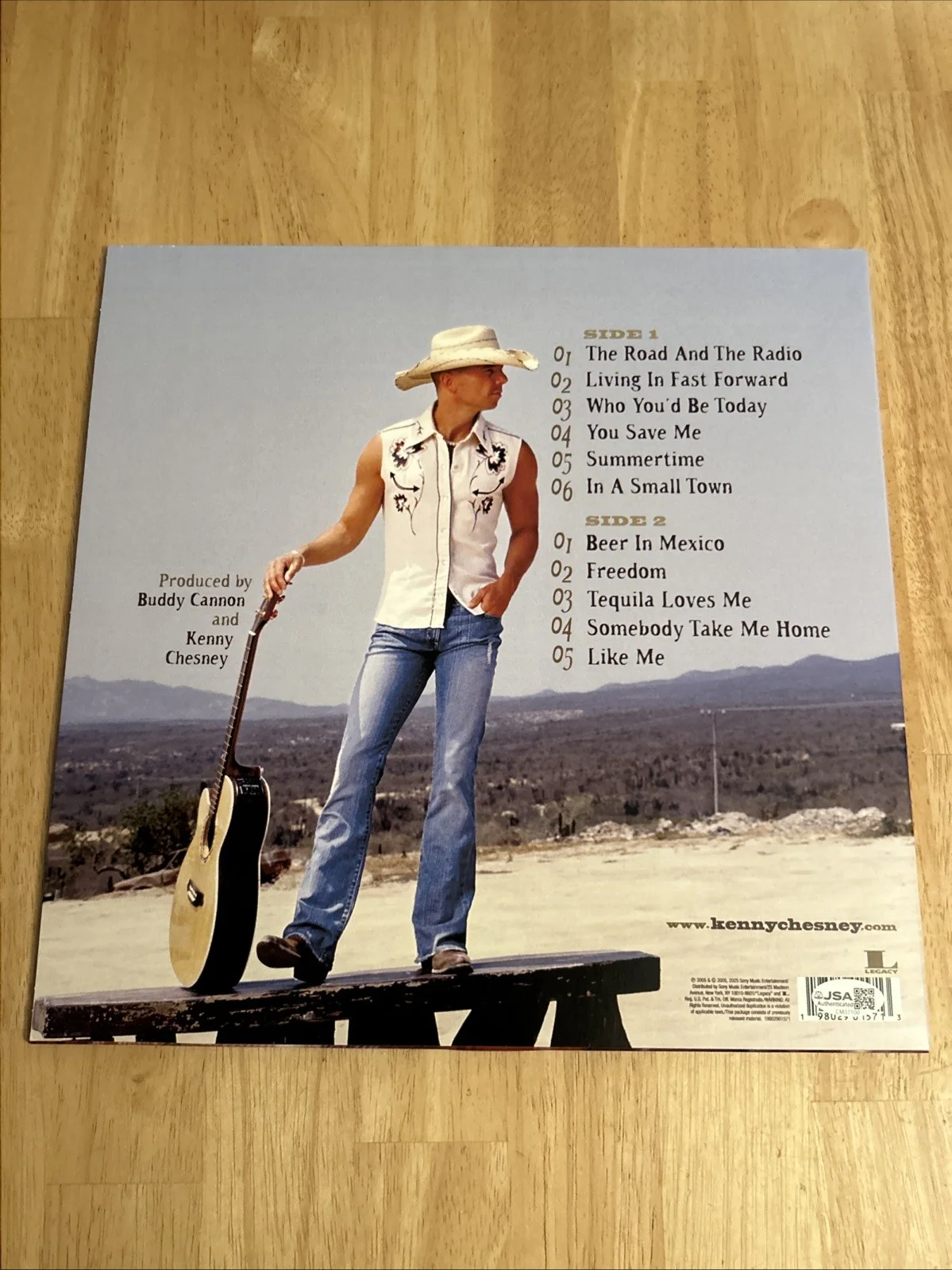 Kenny Chesney Autographed The Road And The Radio Album Vinyl JSA Certified, изображение 3