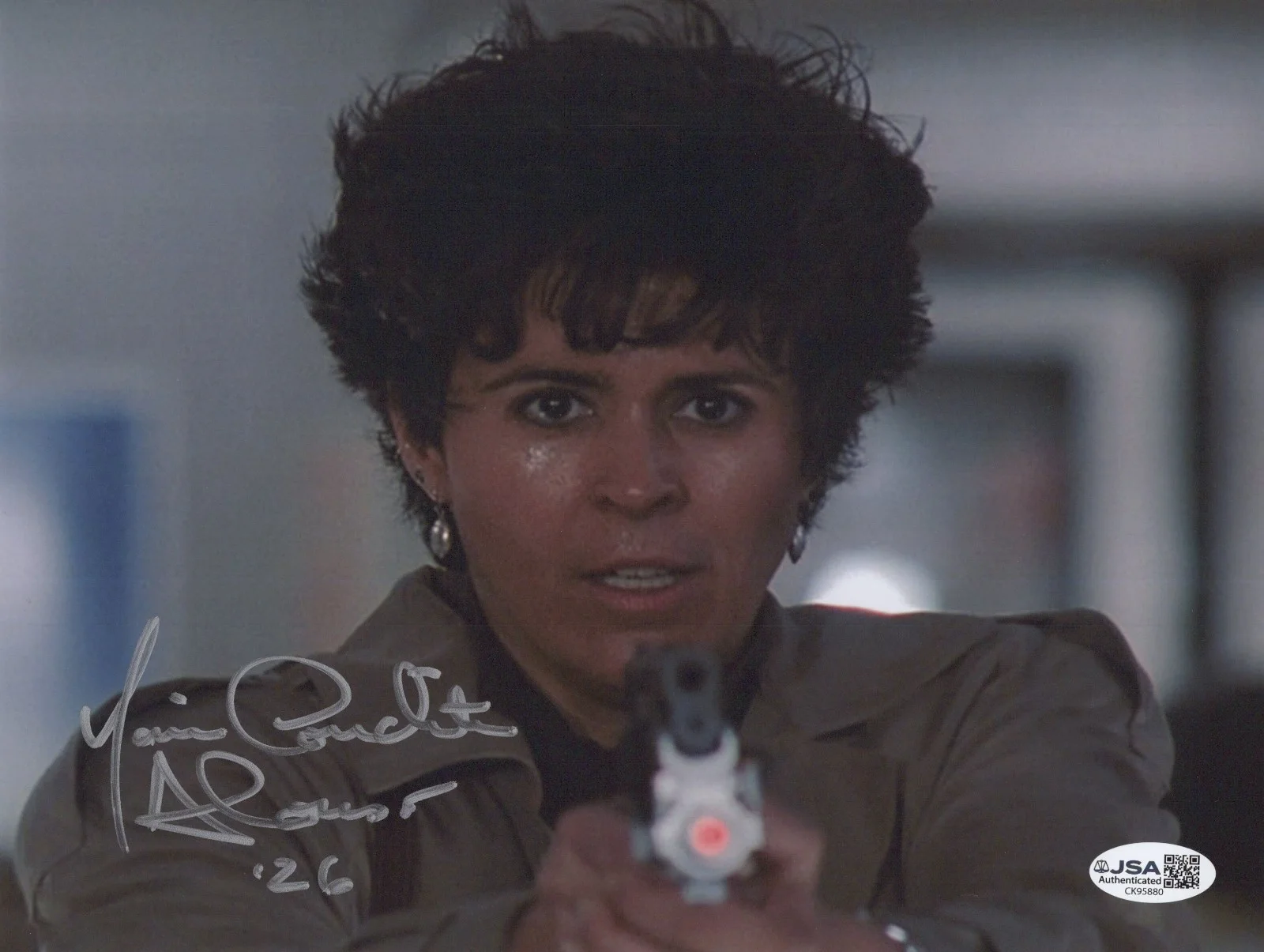 MARIA CONCHITA ALONSO — MARIA CONCHITA ALONSO Signed PREDATOR 2 8x10 Photo LEONA Autograph JSA COA CERT