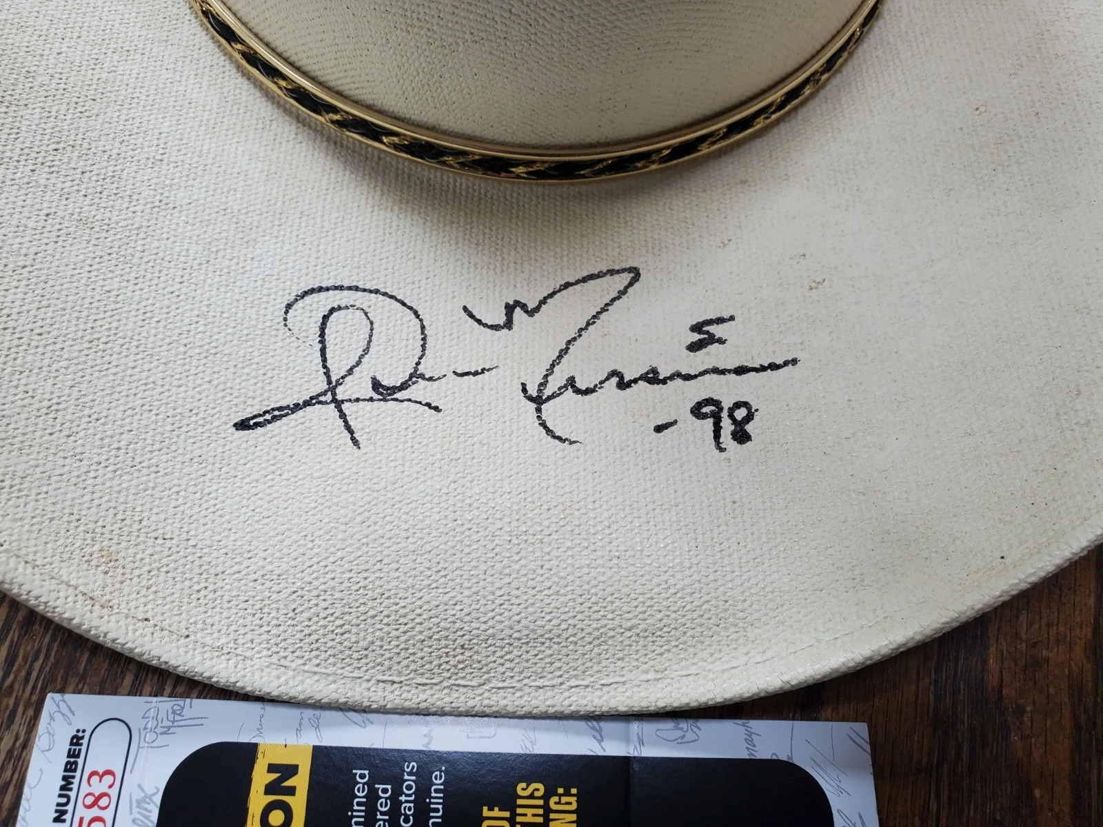 NICE Signed Autographed Jo Dee Messina Cowboy Hat Music Country JSA COA, изображение 3