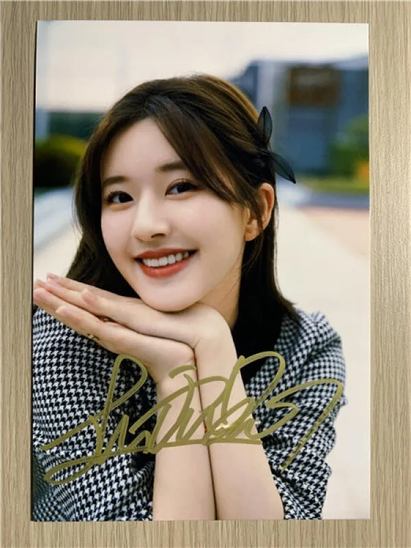 6" 赵露思/Lusi Zhao Hand Signed Autographed Photo Autographs Collection Original, image 3