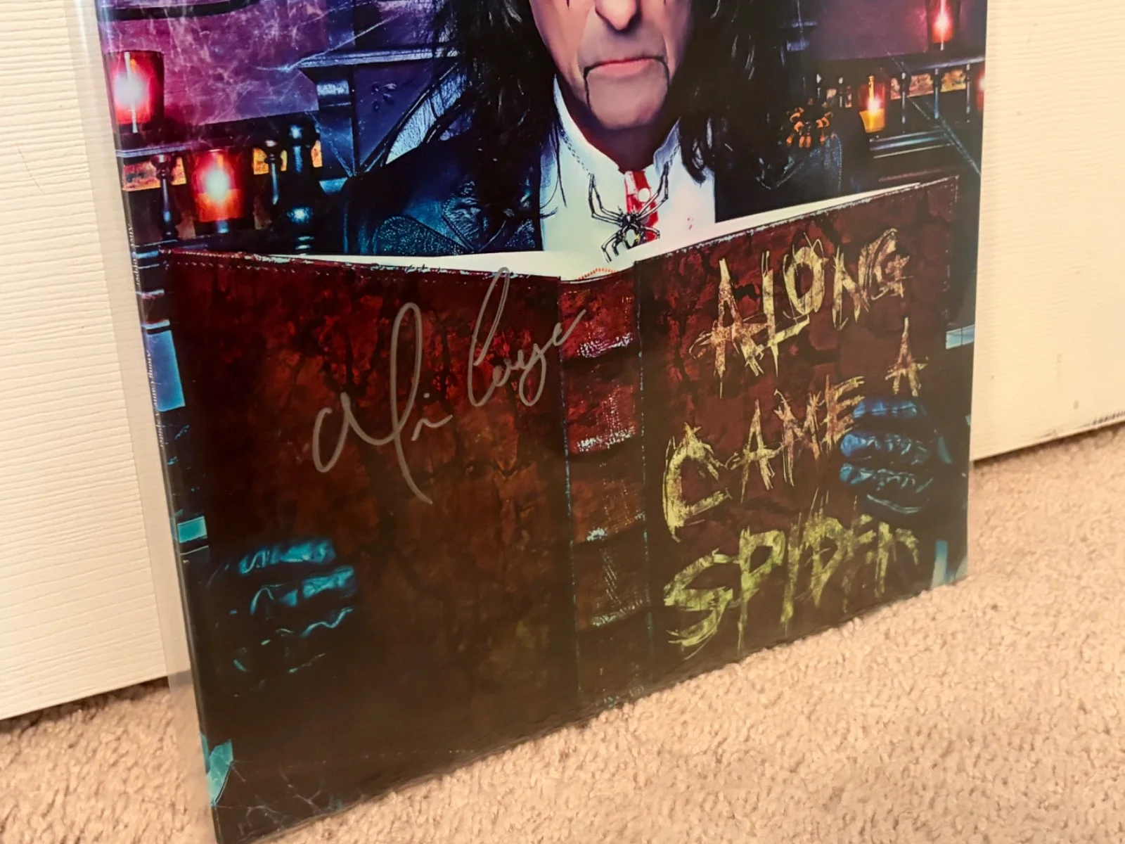 Alice Cooper Signed First Edition Along Came A Spider Clear Vinyl Record LP RARE, image 4