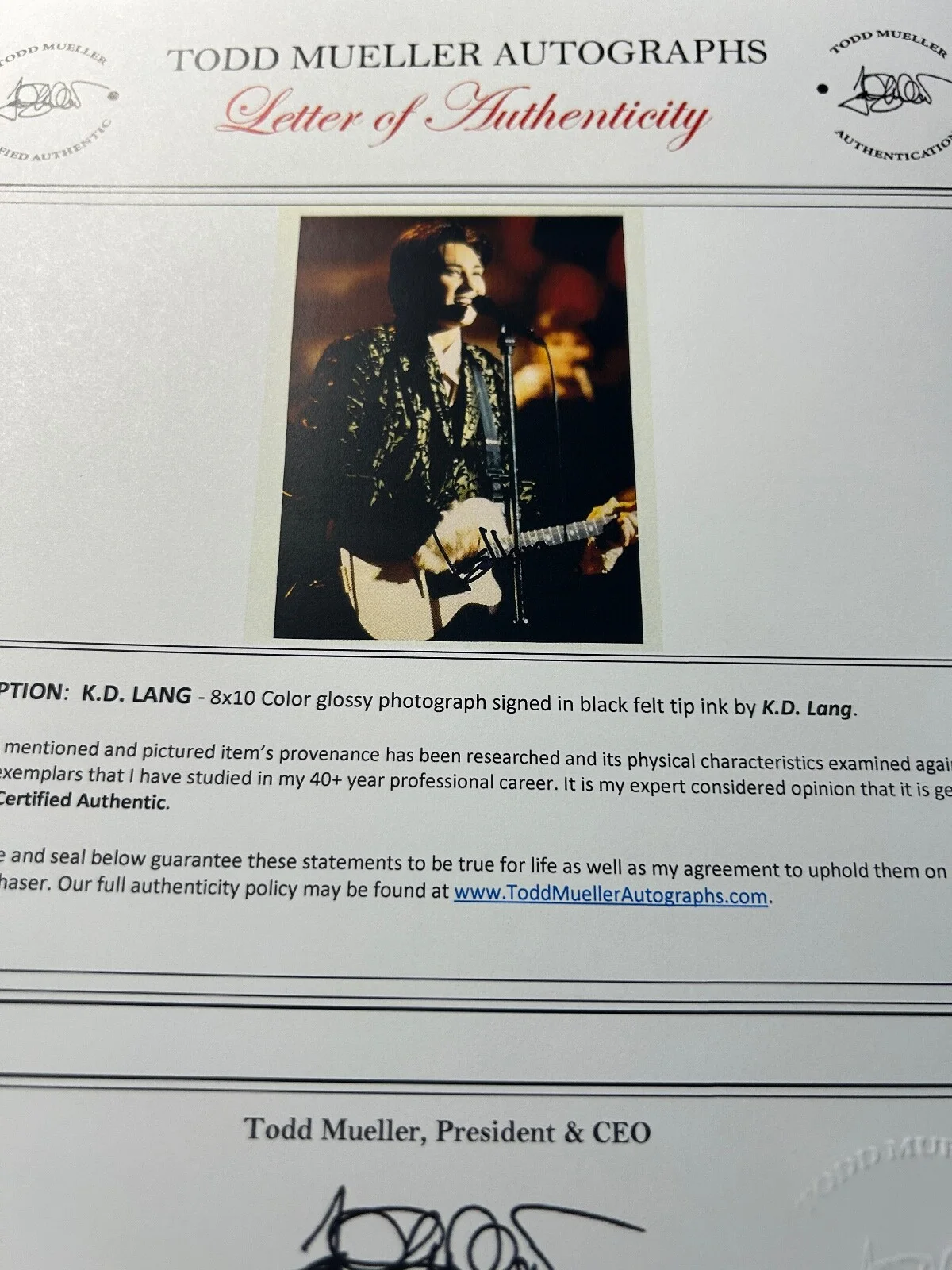 k.d. lang signed 8x10 •Full Letter of Authentication•Todd Mueller Autographs COA, изображение 2