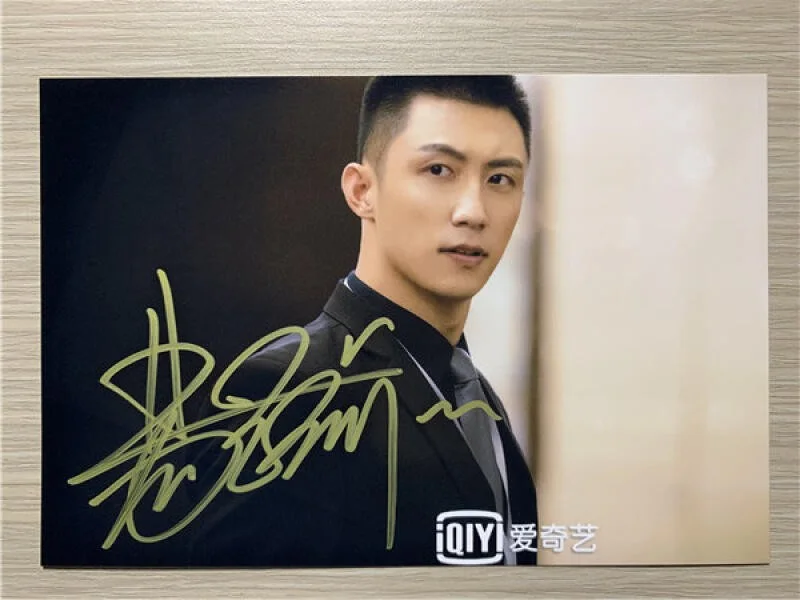 6" 黄景瑜/Johnny Huang Hand Signed Autographed Photo Autographs Collection Original, изображение 4