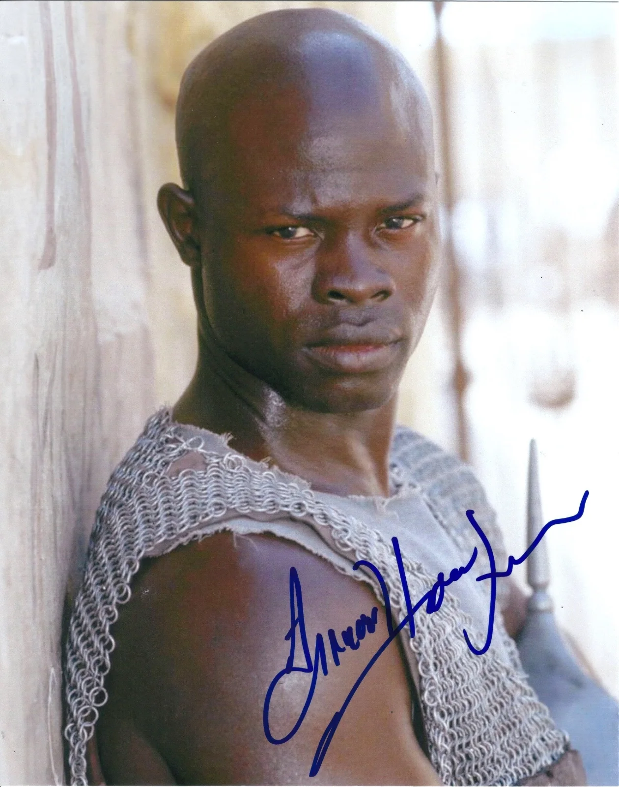 djimon hounsou — Djimon Hounsou signed 8x10 photo in person - Gladiator, Blood Diamond