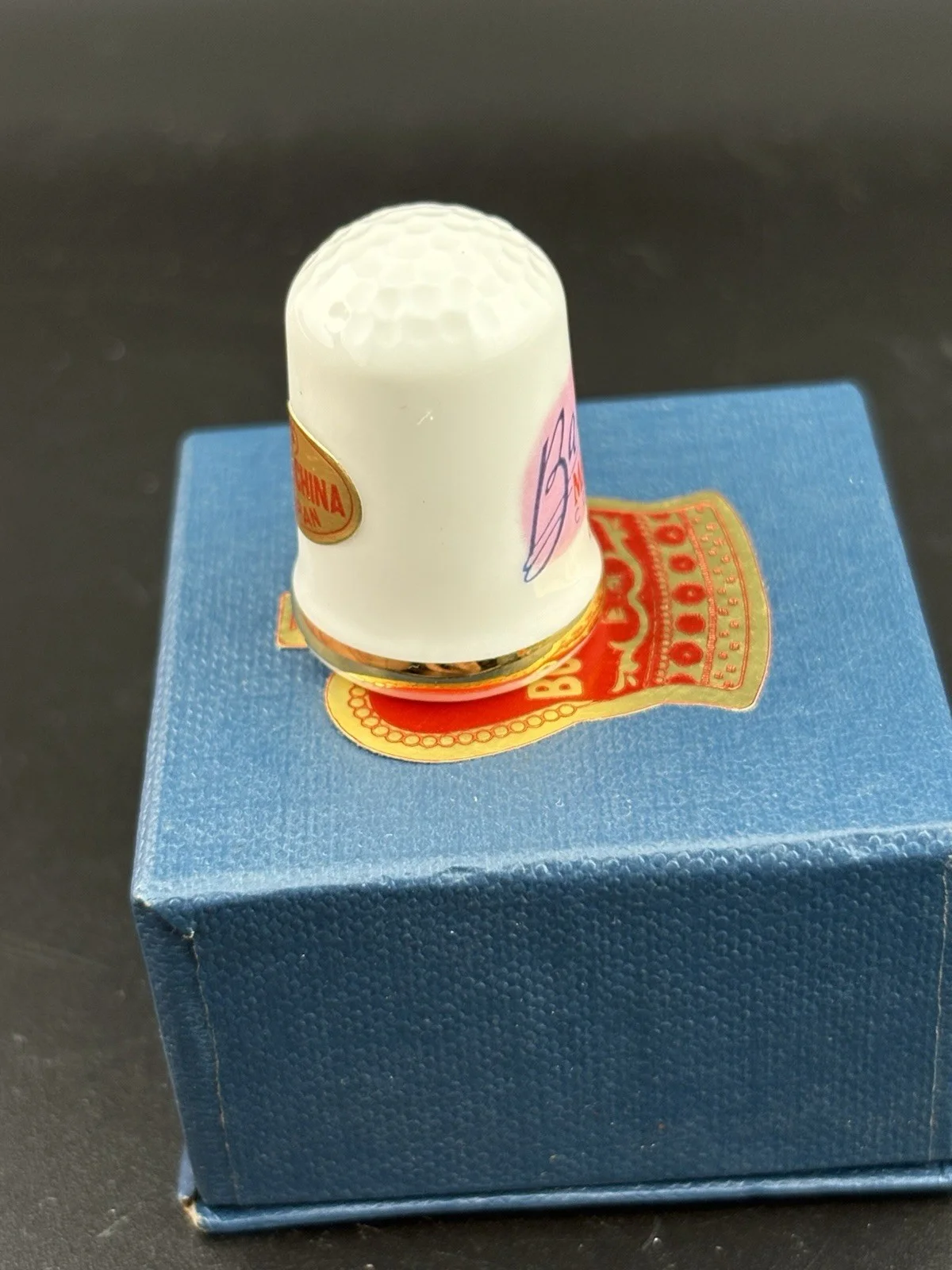barbara mandrell thimble MINT CONDITION NWT! gold guilding, image 4