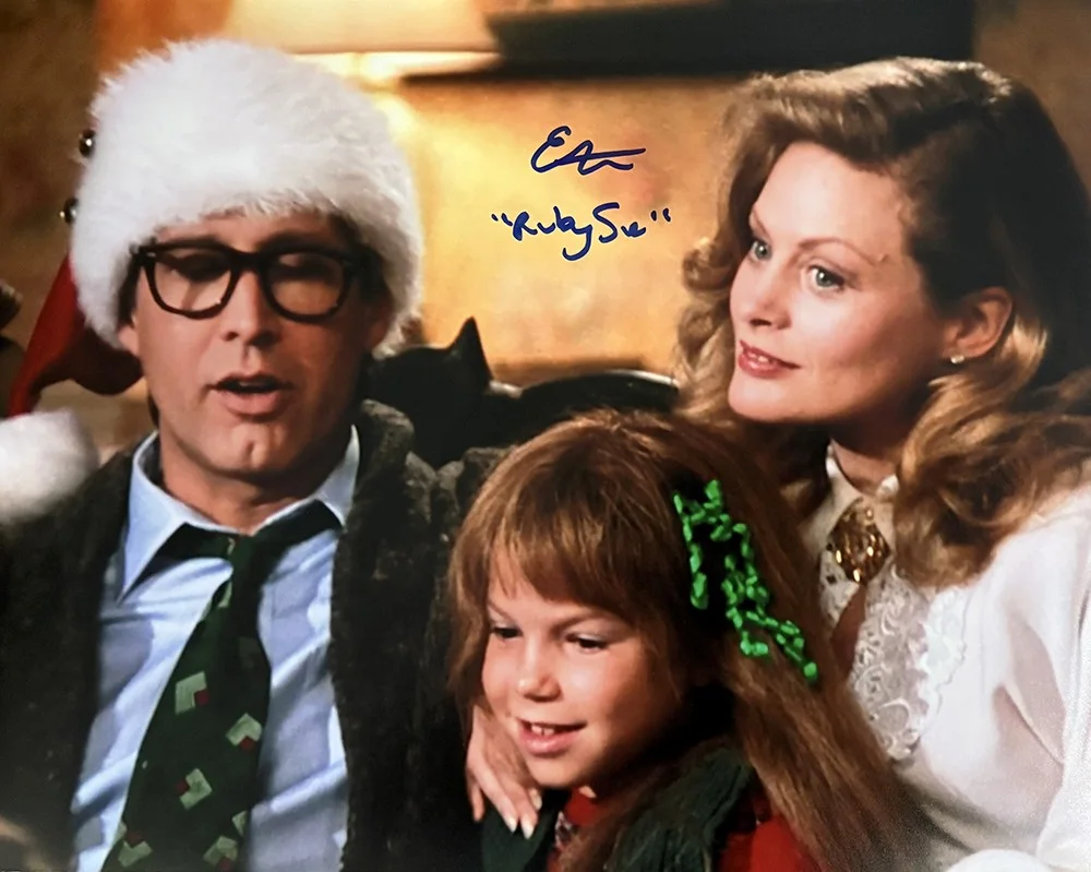 Ellen Latzen — Ellen Latzen Autographed Christmas Vacation 11x14 Family Photo Ruby Sue TRISTAR