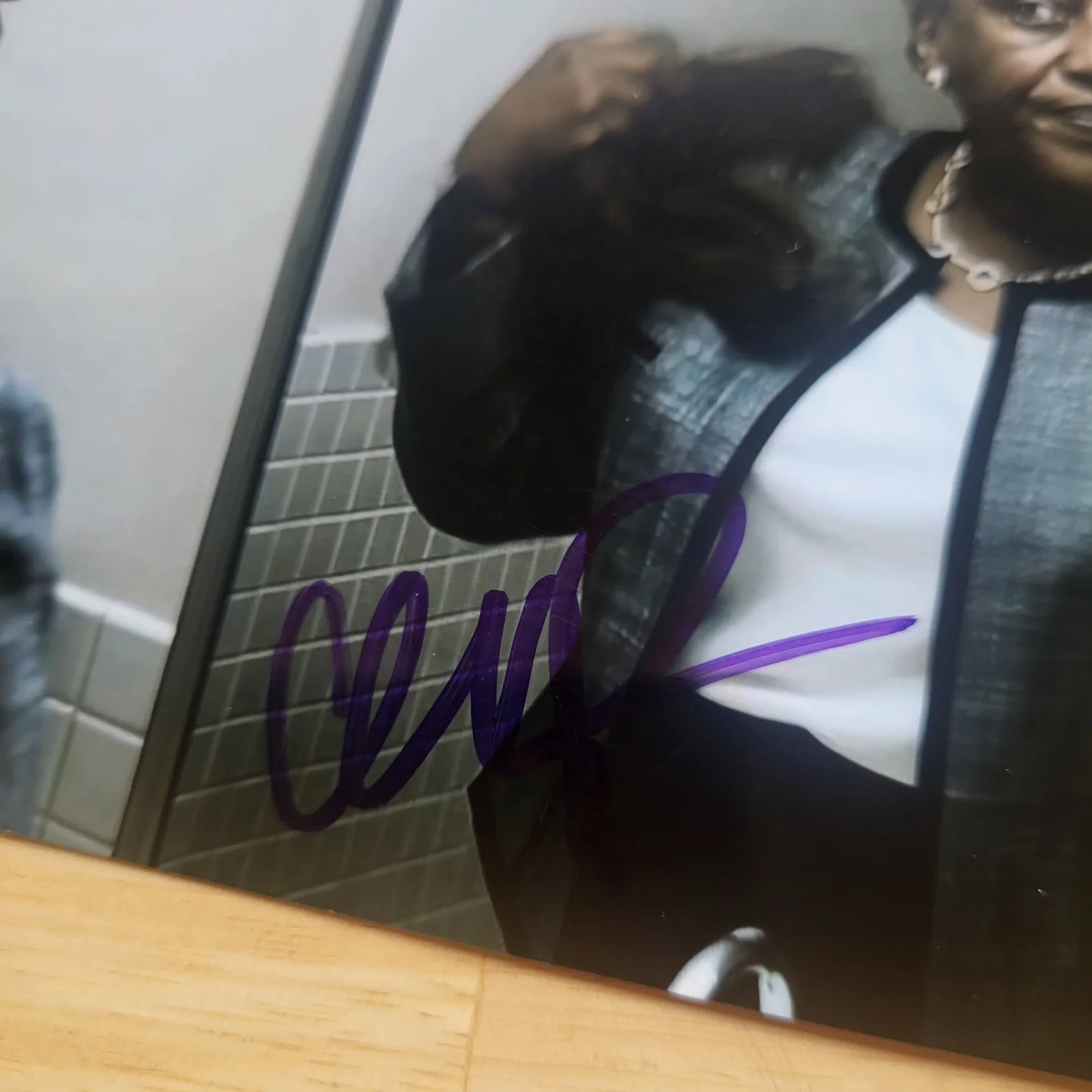 CCH Pounder — CCH Pounder Sons Of Anarchy Hand Signed 4x6 Autograph NCIS City Of Bones, изображение 2