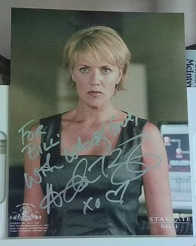 Amanda Tapping — Amanda Tapping signed- Stargate SG1 - 8x10 Color photo