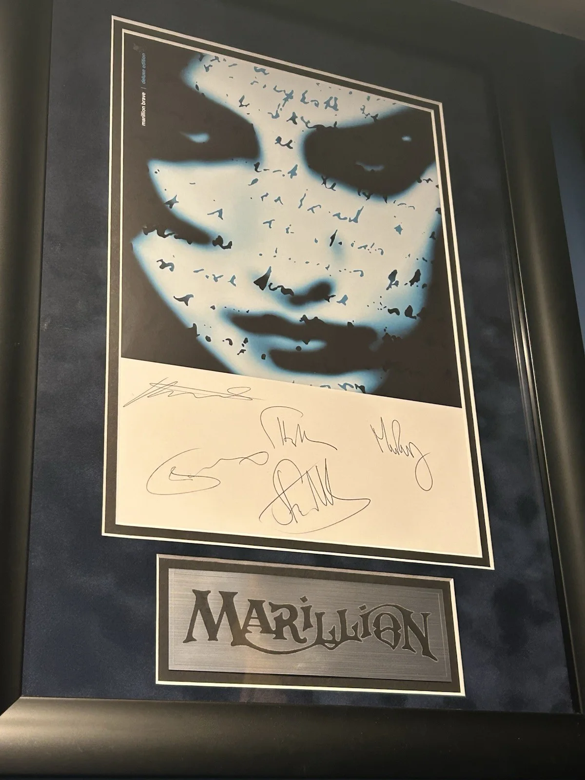 Marillion Signed Posters Set Of 3 Autographed Fugazi Seasons End Brave Framed, изображение 3