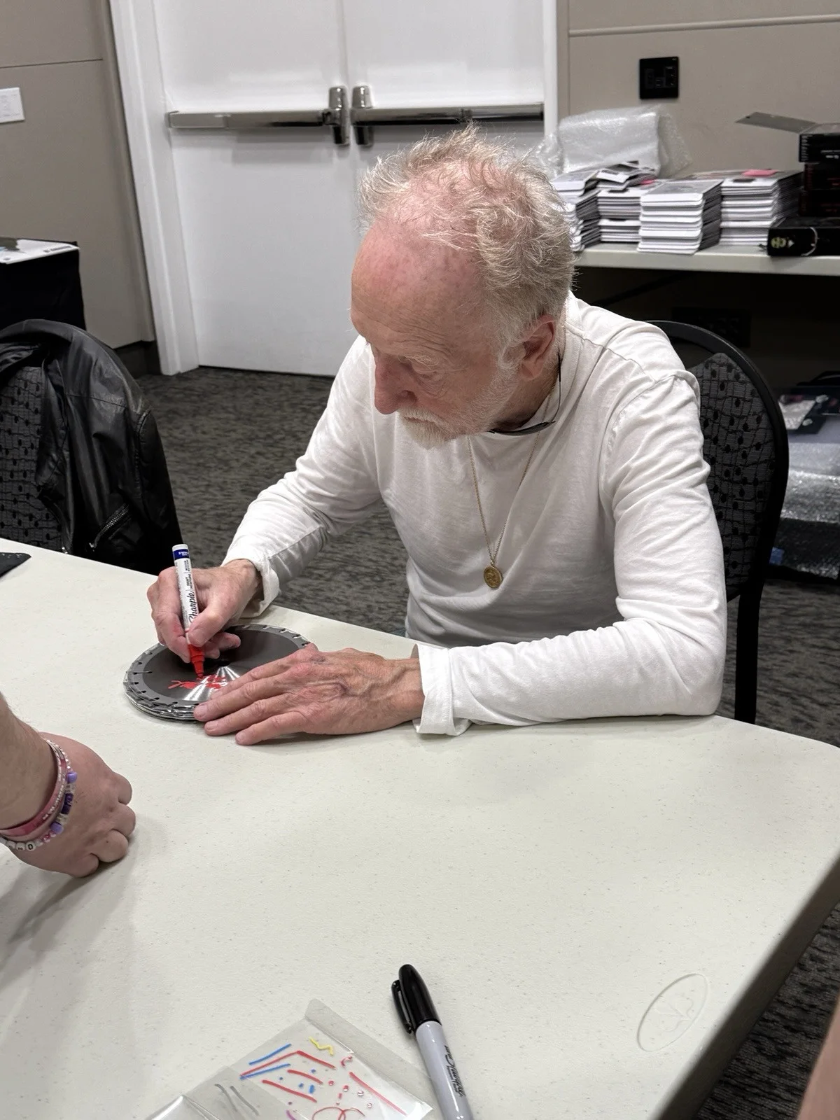 Tobin Bell — TOBIN BELL SIGNED AUTOGRAPHED 7" AUTHENTIC STEEL SAW BLADE JIGSAW BECKETT WITTNE, image 3