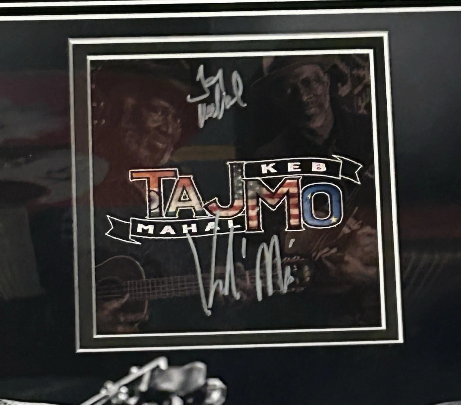 Taj Mahal Signed CD Keb Mo Tajmo Framed Photo Insert 23x27, изображение 2
