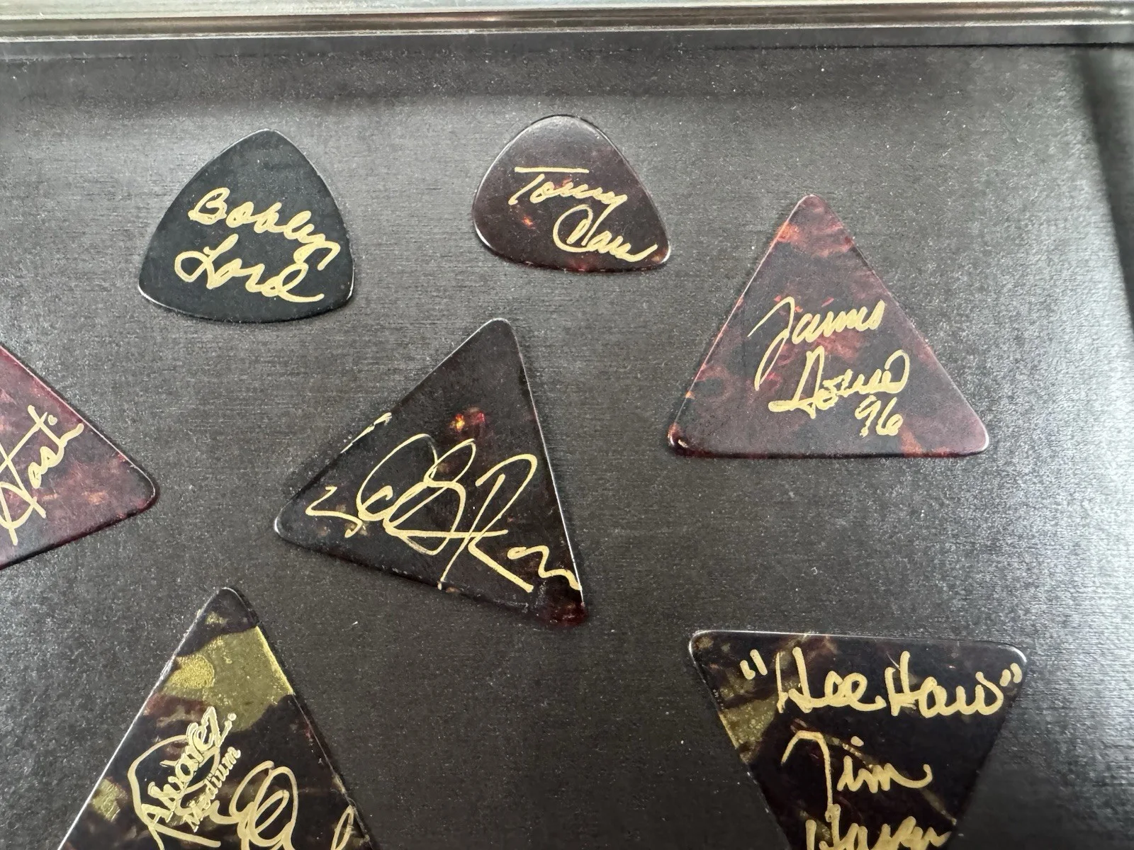 (18) Hee Haw Country Music TV Show Autograph Guitar Pick Lot, изображение 3