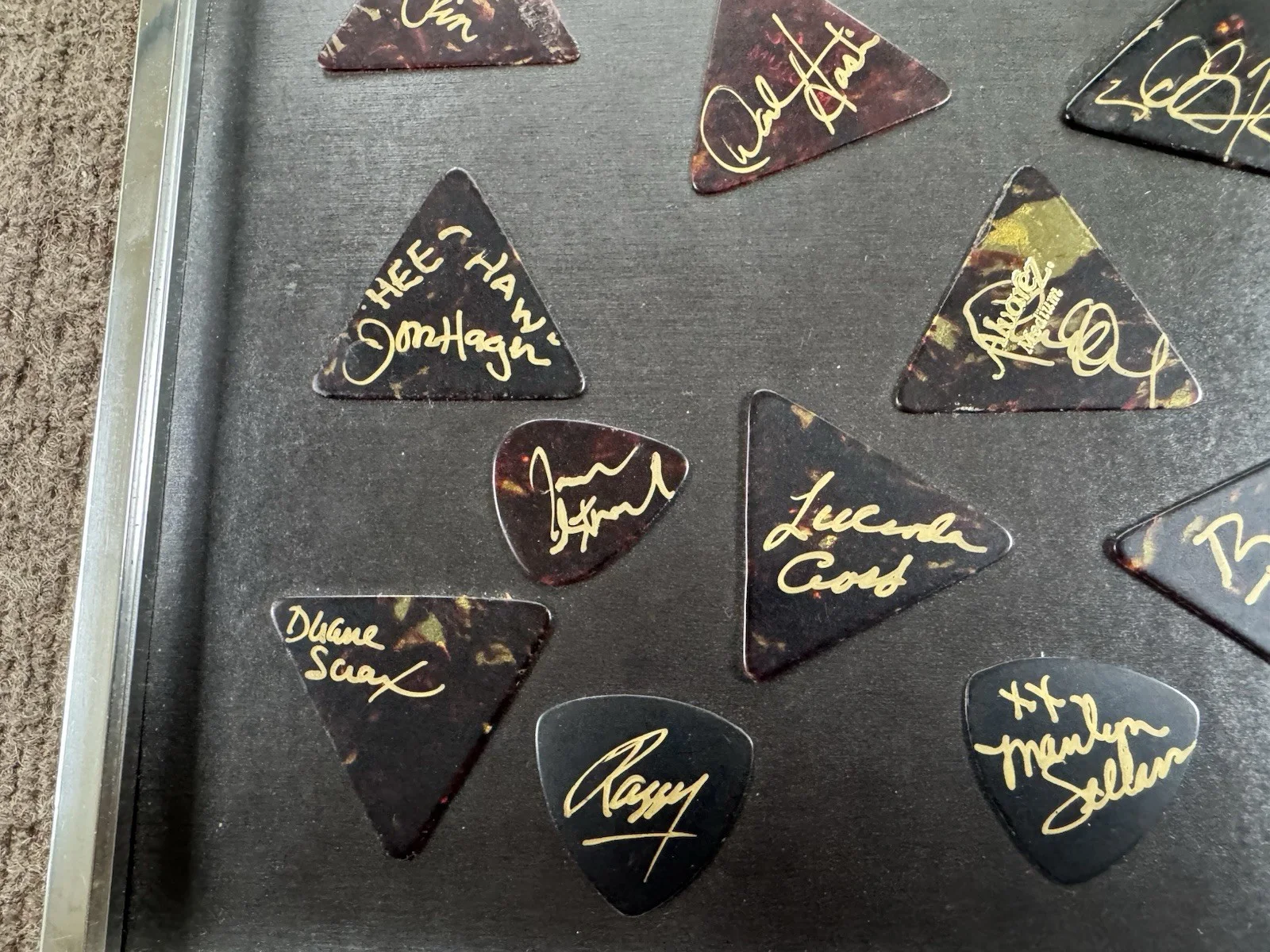 (18) Hee Haw Country Music TV Show Autograph Guitar Pick Lot, изображение 5