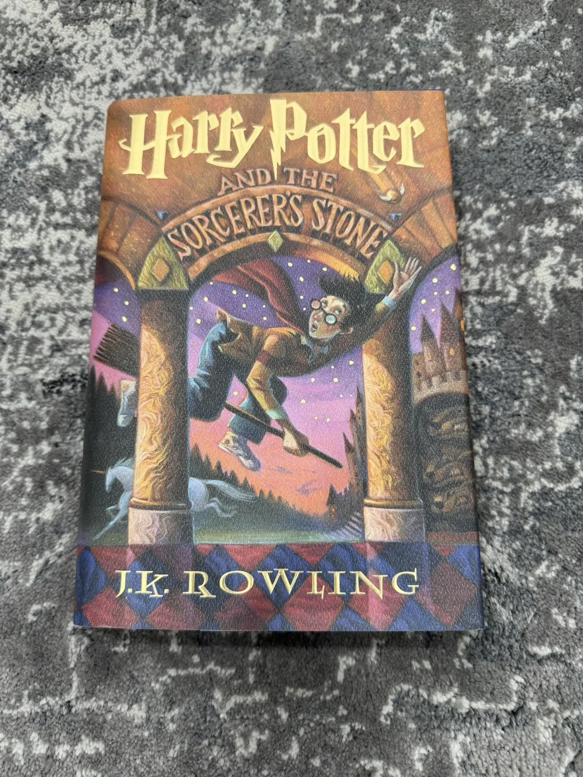 Daniel Radcliffe Signed Autographed Book Harry Potter The Sorcerer’s Stone JSA, image 2