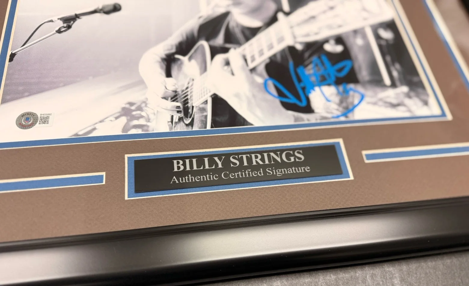 Billy Strings Autographed Signed 11x14 Photo Framed Beckett Bas Authentic, image 2