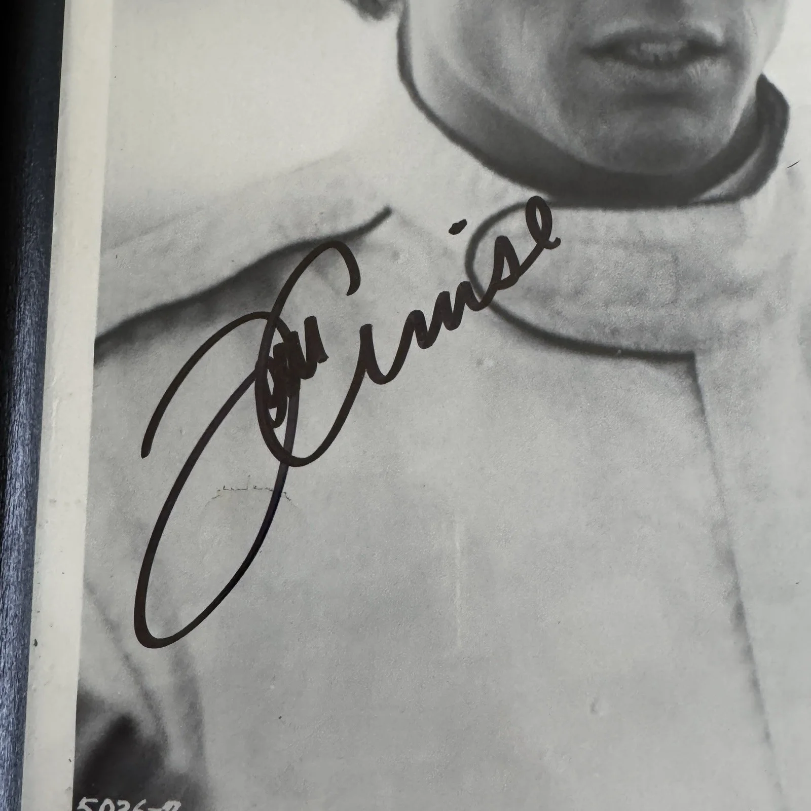 Tom Cruise — Tom Cruise Autograph Days Of Thunder 8x10 Photo With 2003 Bill Of Sale Framed, изображение 3