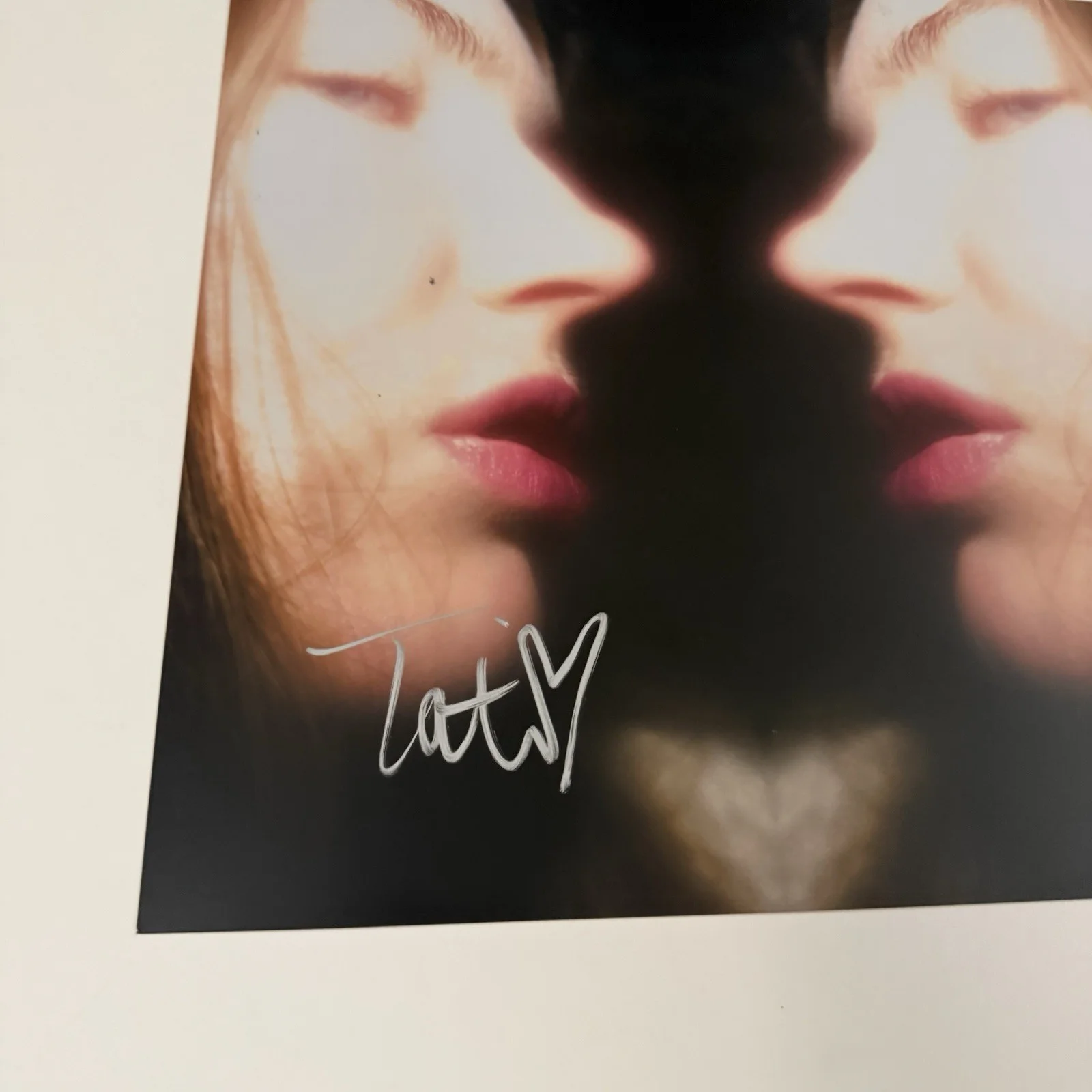 SNOW STRIPPERS TATIANA SIGNED APRIL MIXTAPE 2 PHOTO WITH JSA COA, изображение 2
