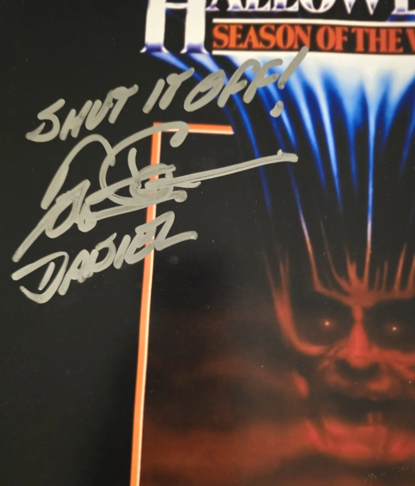 Tom Atkins — Tom Atkins Signed 11X17 Halloween III With Character Name & Quote Beckett, изображение 2