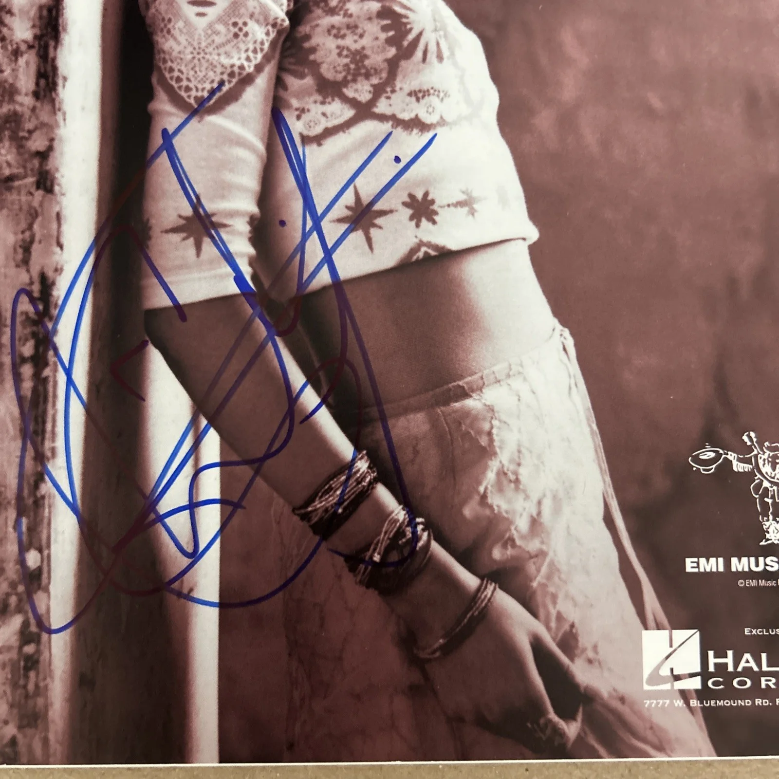 CHRISTINA AGUILERA In-Person "Genie In A Bottle" Sheet Music JSA--- Full Name, изображение 2