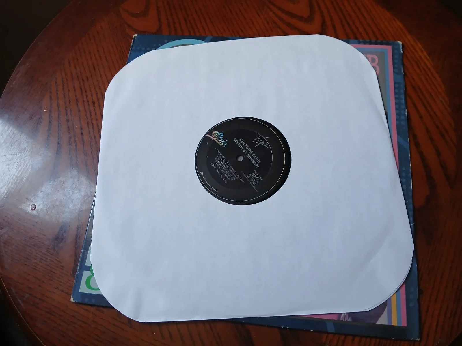 Boy George autographed Culture Club Colour By Numbers Album, изображение 5