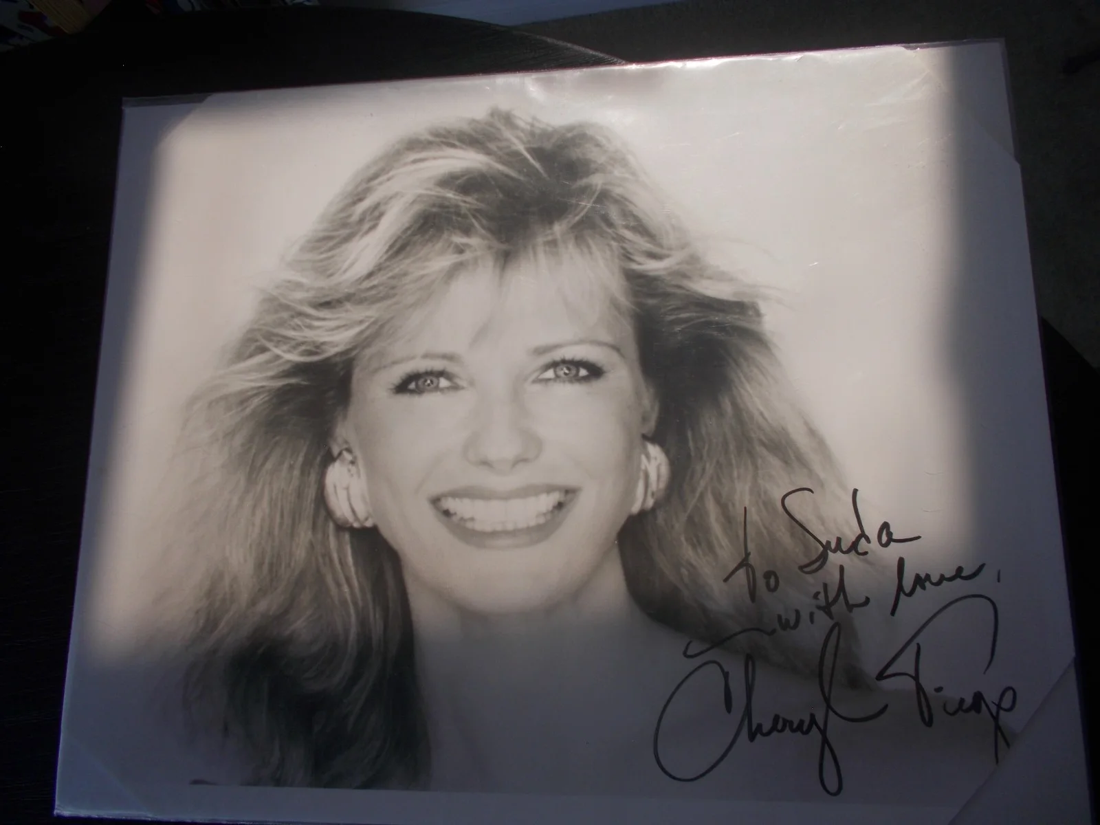 CHERYL TIEGS — CHERYL TIEGS SIGNED INSCRIBED BLACK AND WHITE 8"X10" PHOTO FROM 1980'S VGT, изображение 4