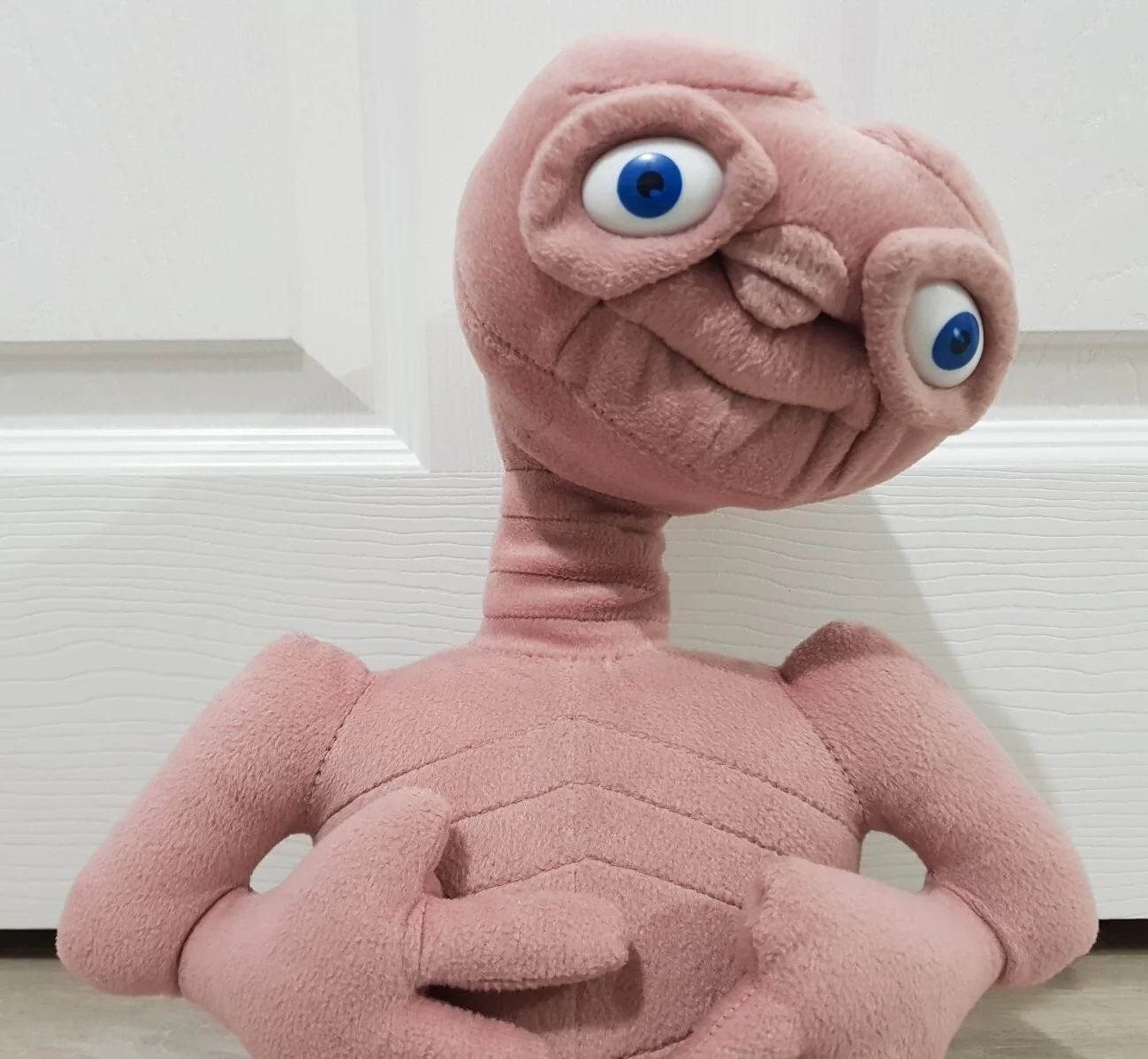 E.T PLUSH - UNIVERSAL STUDIOS HOLLYWOOD & FLORIDA SOFT TOY - SEE DESCRIPTION, image 2