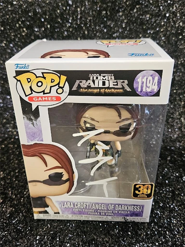 ANGELINA JOLIE — ANGELINA JOLIE SIGNED FUNKO POP! TOMB RAIDER 1194 LARA CROFT ANGEL DARKNESS COA