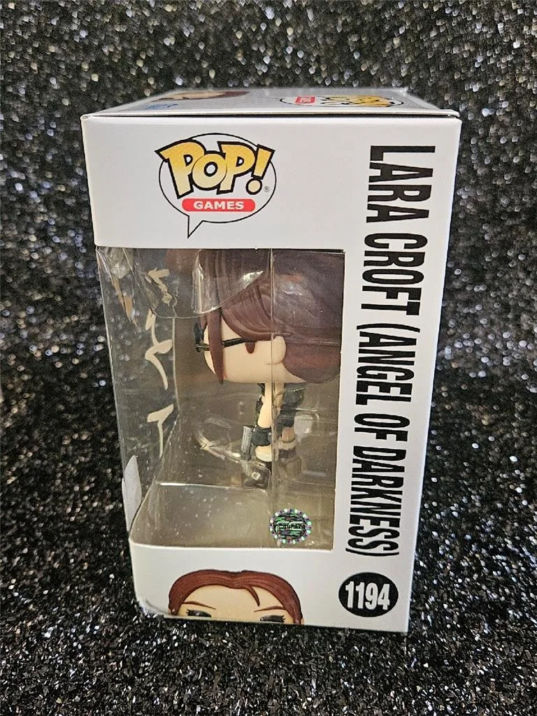 ANGELINA JOLIE — ANGELINA JOLIE SIGNED FUNKO POP! TOMB RAIDER 1194 LARA CROFT ANGEL DARKNESS COA, изображение 4