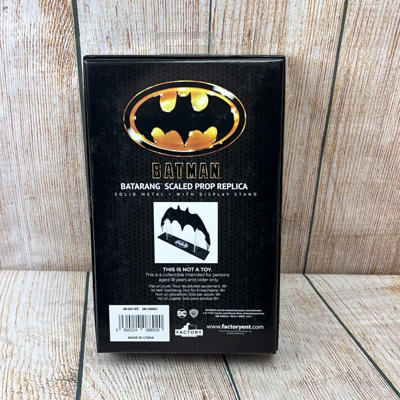 Batman Batarang Scaled Prop Replica With Display Stand DC, image 3