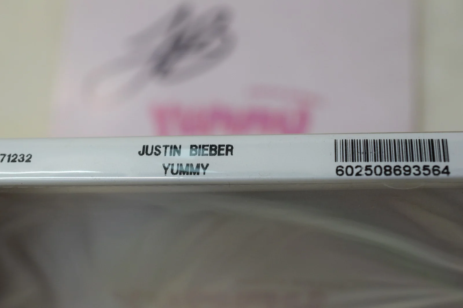 2020 Justin Bieber Signed Insert Sealed New CD Yummy, image 2