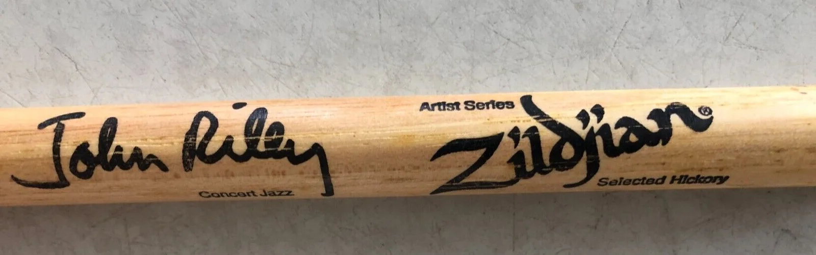 ZILDJIAN Drumstick JOHN RILEY ARTIST SERIES with Stamped Signature - Hickory, изображение 2