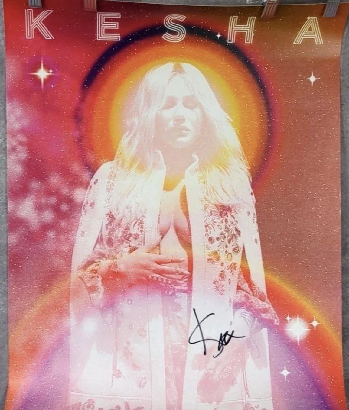 Kesha - Rainbow Tour Signed Limited Edition Poster. #547/4400. Bold Autograph!, image 2