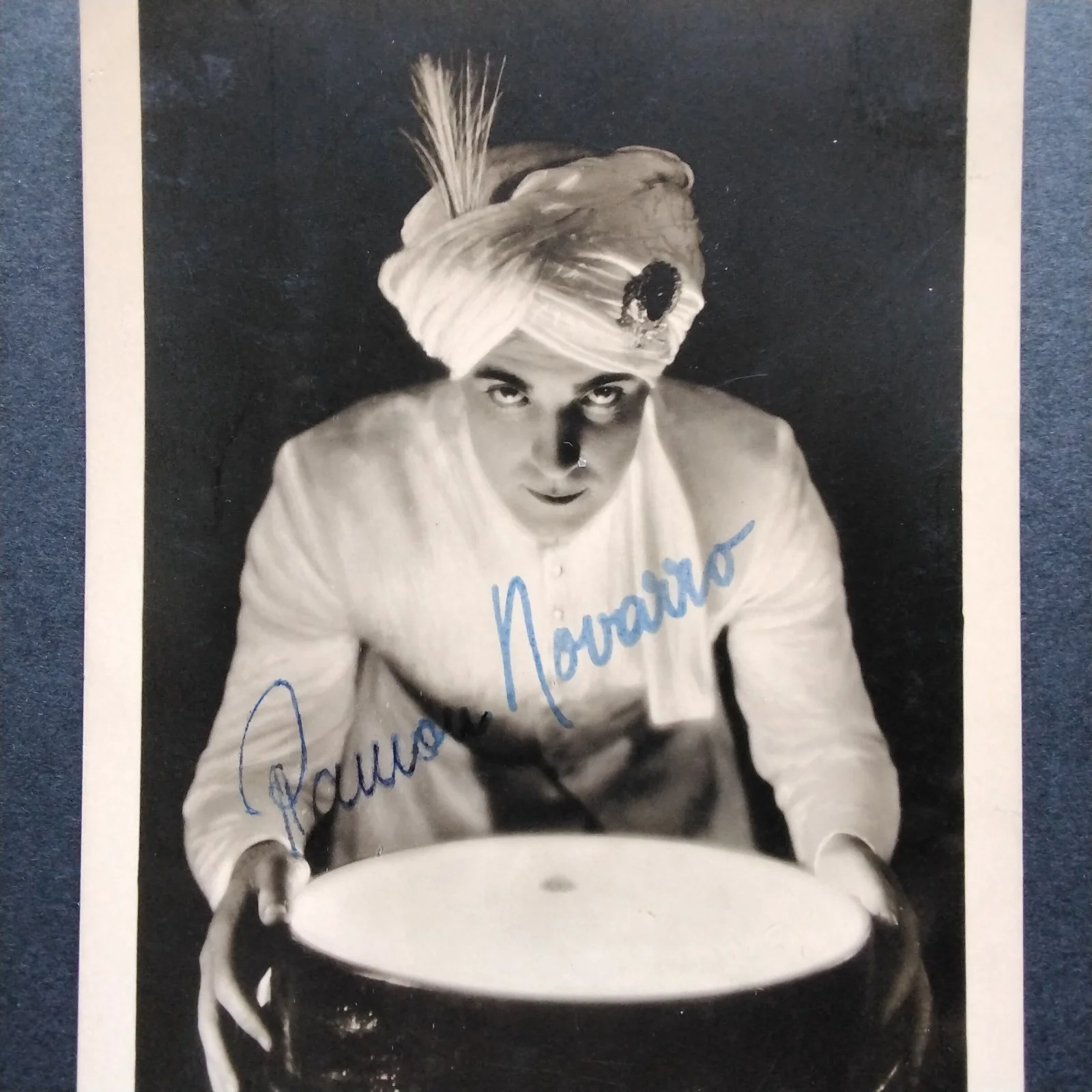 Ramon Novarro SIGNED Photo 20s Silent Film Actor Ben Hur Mata Hari The Pagan MGM, изображение 5