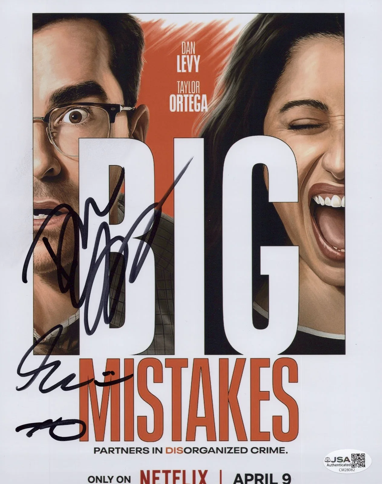 Dan Levy, Taylor Ortega, Jack Innanen — Dan Levy, Taylor Ortega, Jack Innanen signed BIG MISTAKES 8x10 Photo PROOF d JSA, изображение 5
