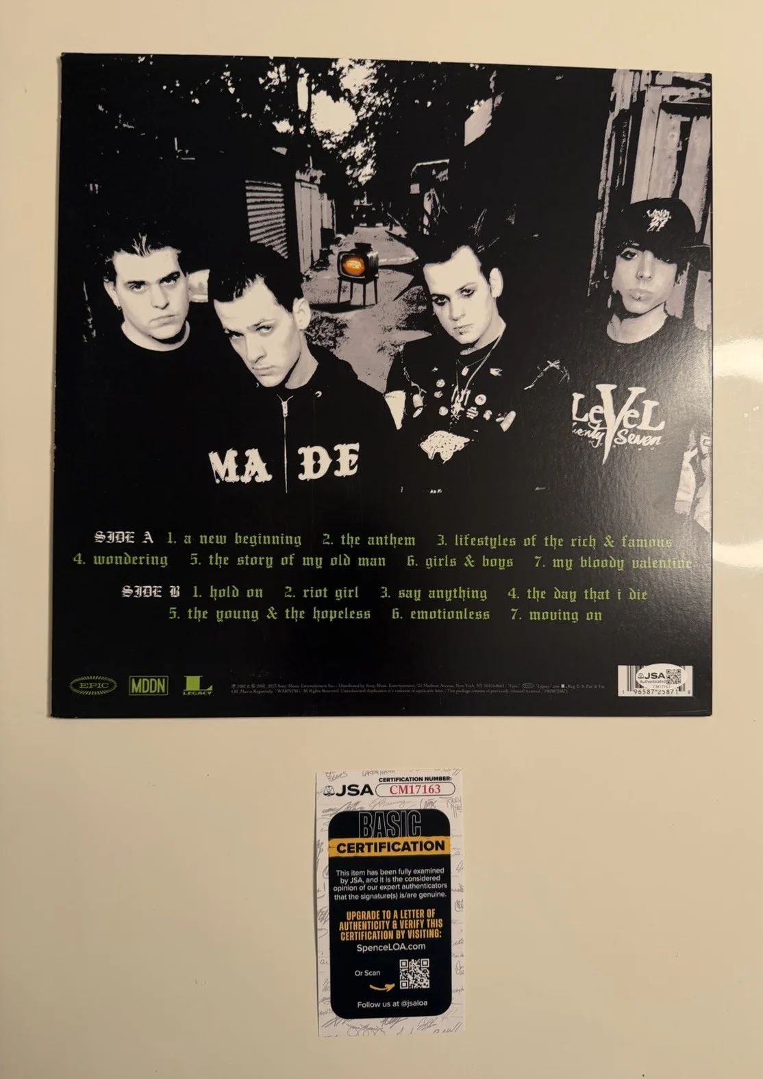 Joel Madden Autographed The Young and The Hopeless Vinyl Good Charlotte JSA COA, изображение 2