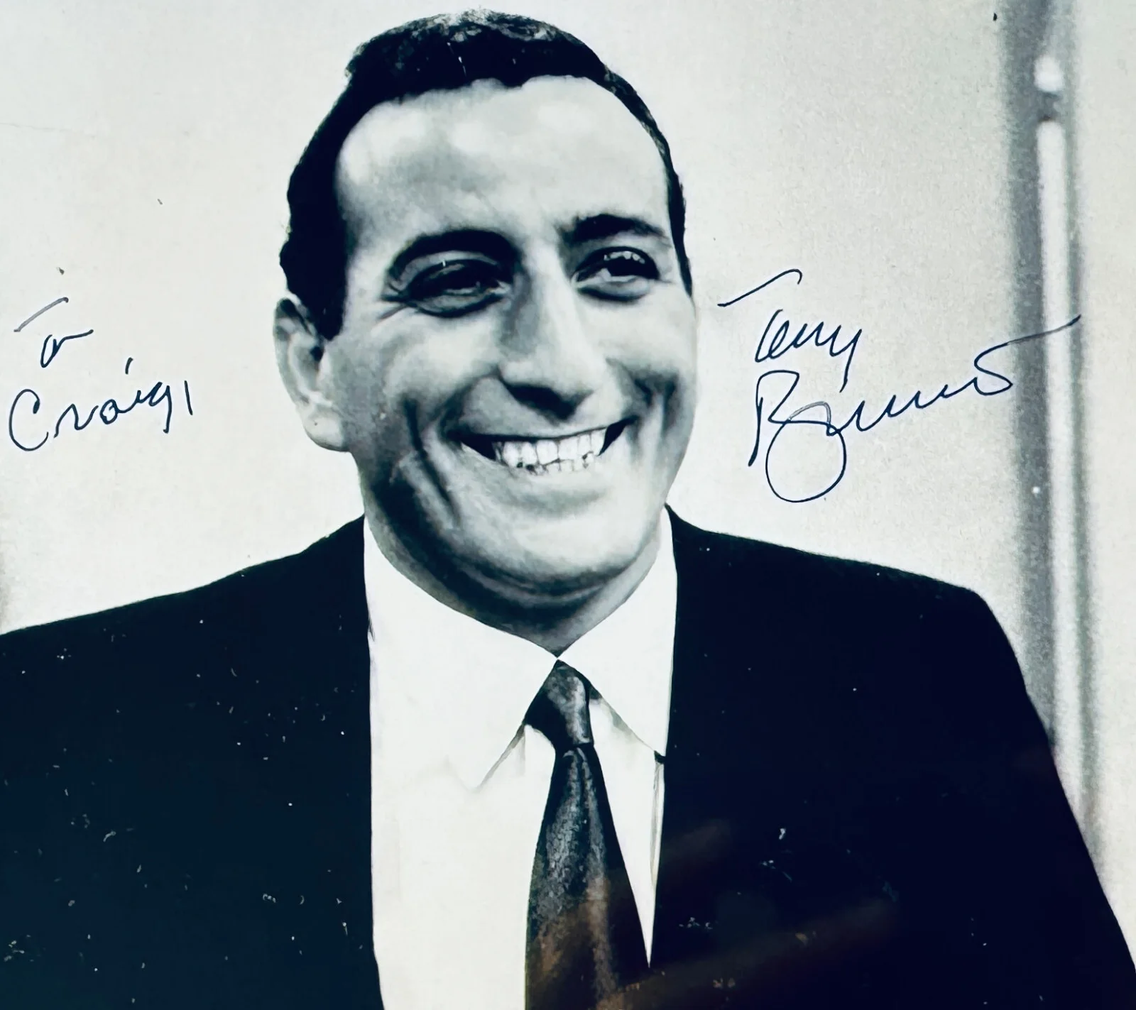 Tony Bennett Signed• JSA Original 8x10 Photograph • B&W autographed Original, изображение 2
