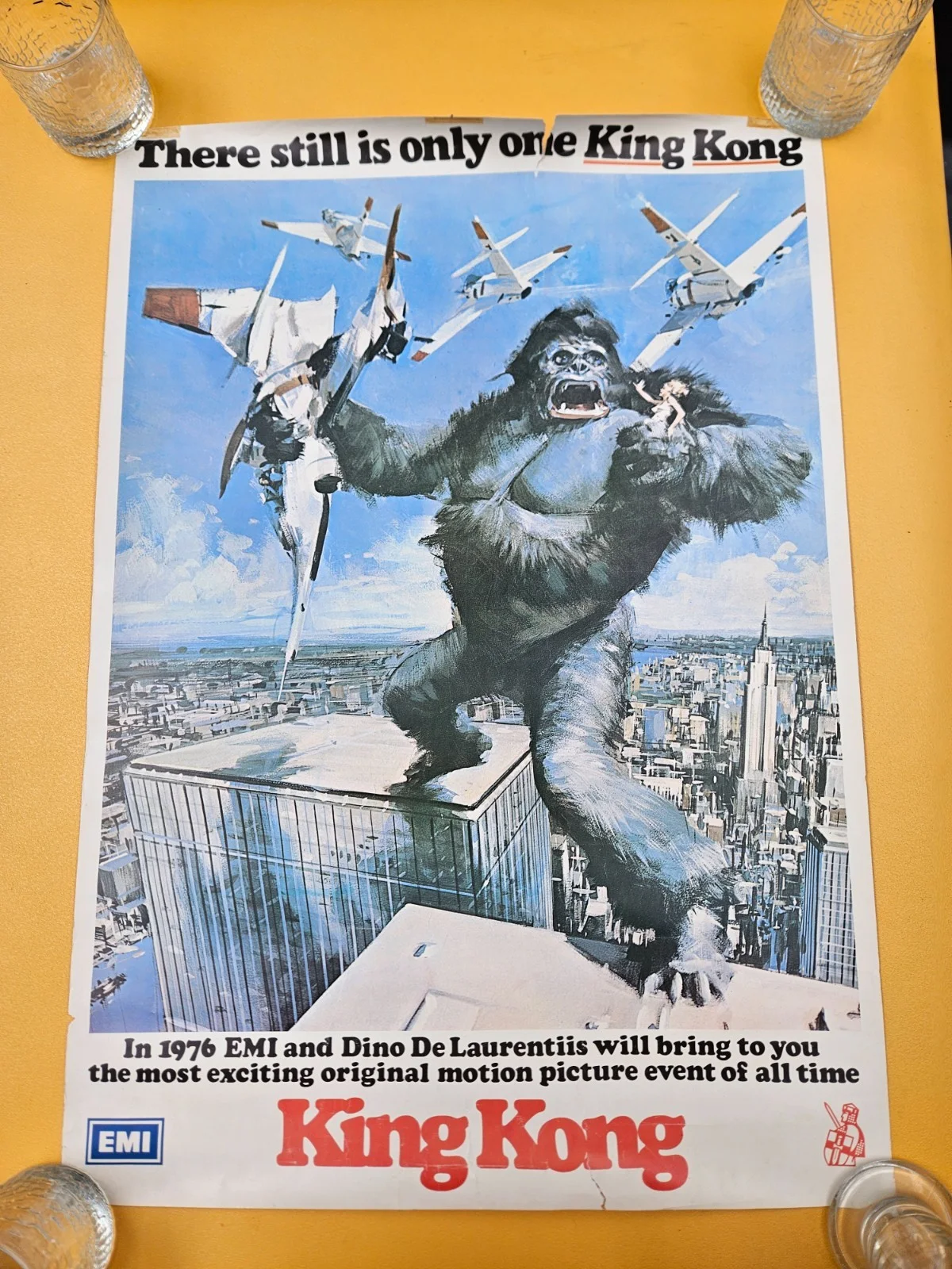 Original 1976 King Kong Movie Poster - Twin Towers Art - Finnish/Euro Release, изображение 2
