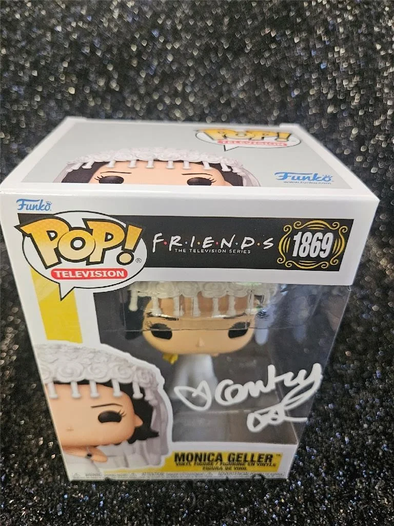 COURTNEY COX — COURTNEY COX HAND SIGNED AUTOGRAPHED FUNKO POP! 1868 FRIENDS MONICA GELLER COA, изображение 3