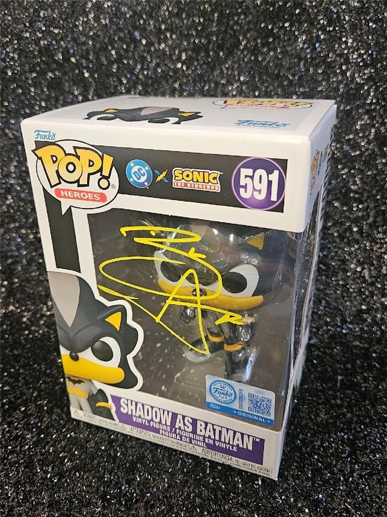 BEN AFFLECK — BEN AFFLECK HAND SIGNED FUNKO POP! 594 SONIC HEDGEHOG SHADOW AS BATMAN DC W/ COA, изображение 2