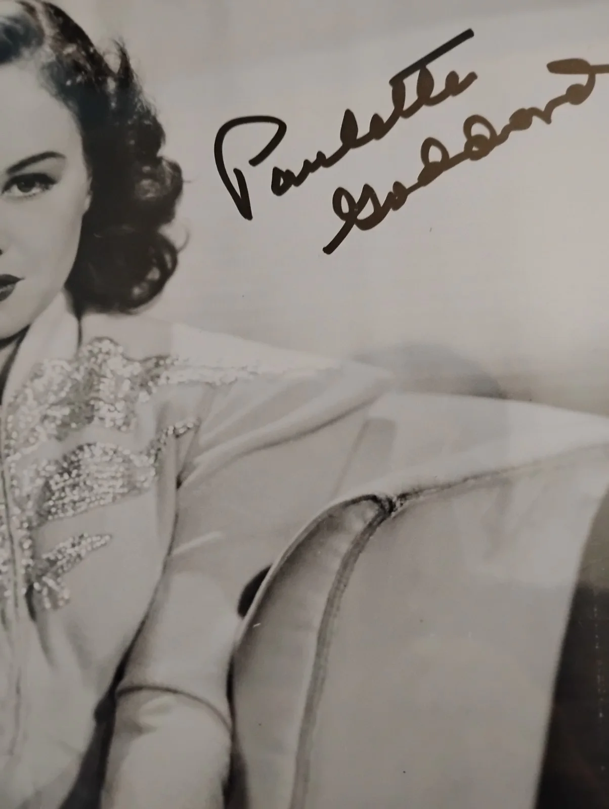 Paulette Goddard — Vintage "Modern Times"Actress :Paulette Goddard Signed Photo, image 2