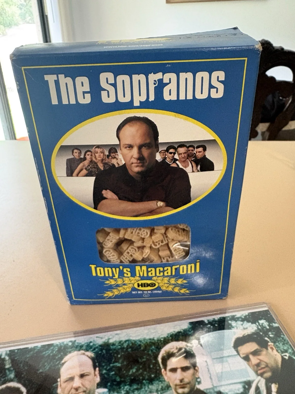 James Gandolfini — THE SOPRANOS SIGNED AUTOGRAPHED PICTURE 5 OF 5 W HBO PROMOTION MACARONI W/COA, изображение 2