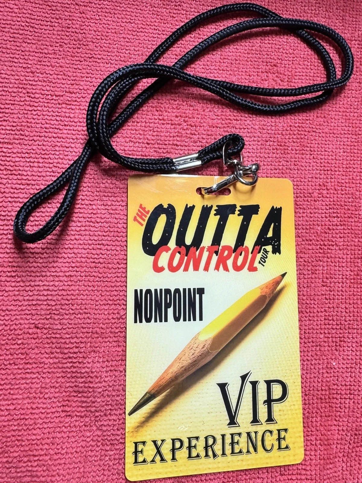Nine Point Vip Badge Signed By Elias Soriano Singer & Robb Rivera Drummer, image 2