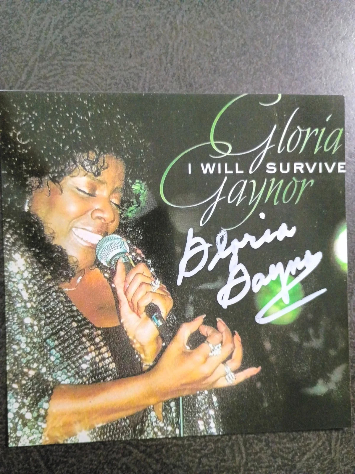 GLORIA GAYNOR — GLORIA GAYNOR Hand Signed Autograph 4X4 Photo - SINGER - SONG - I WILL SURVIVE